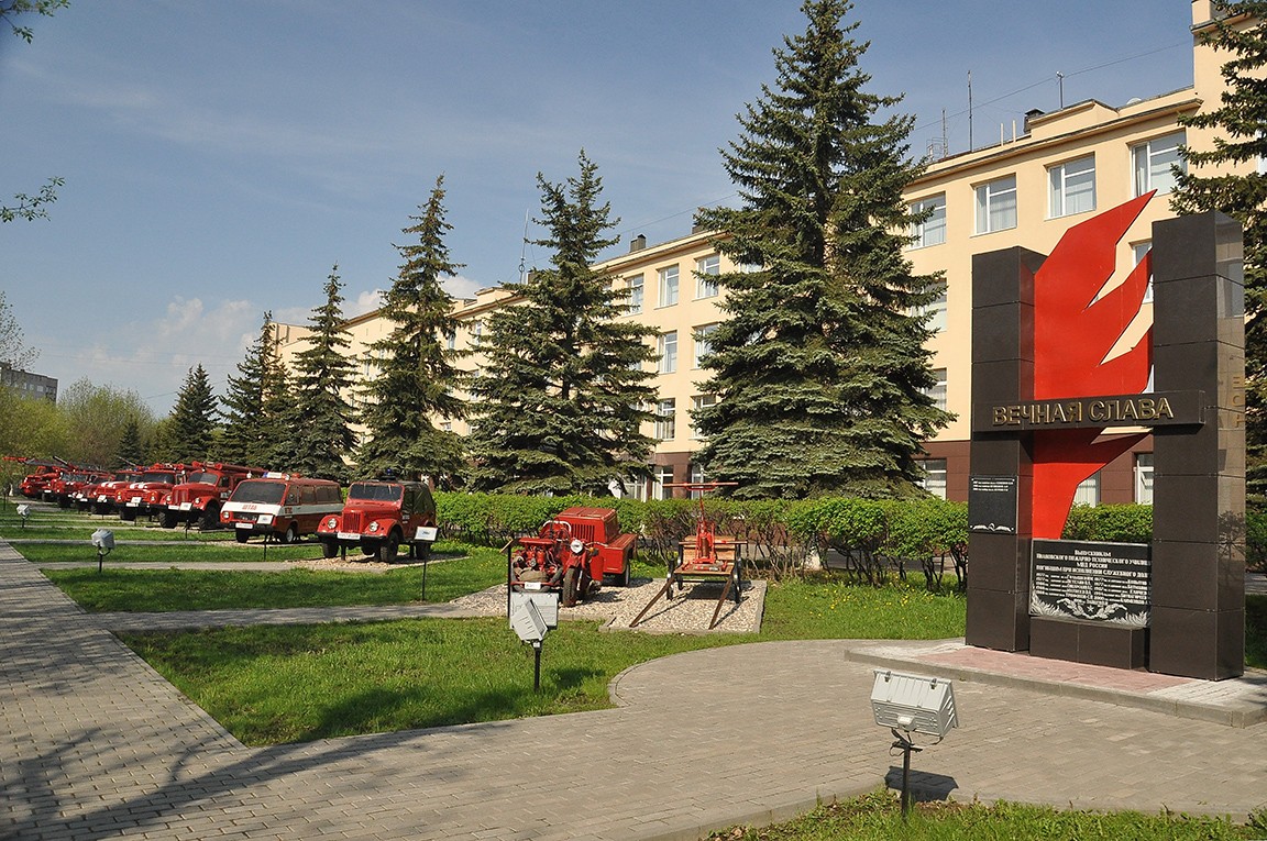 Музей пожарной техники и Аллея Славы